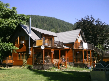 Kaslo Manor Lodge