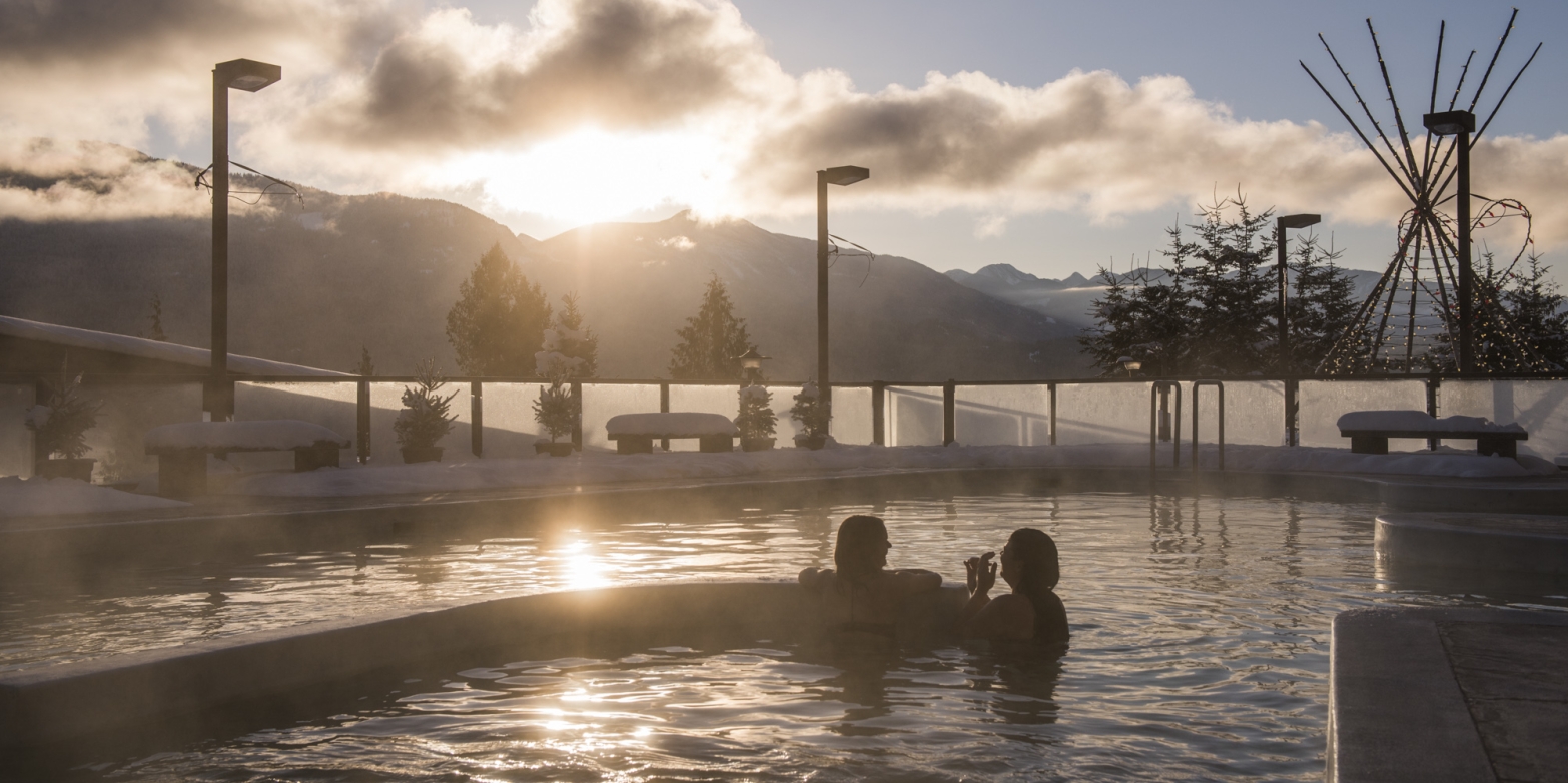 People relaxing in Ainsworth Hot Springs Resort